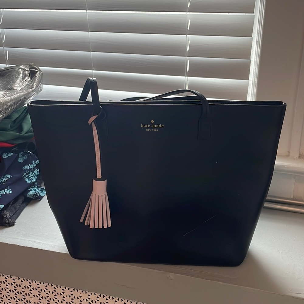Black Kate Spade tote